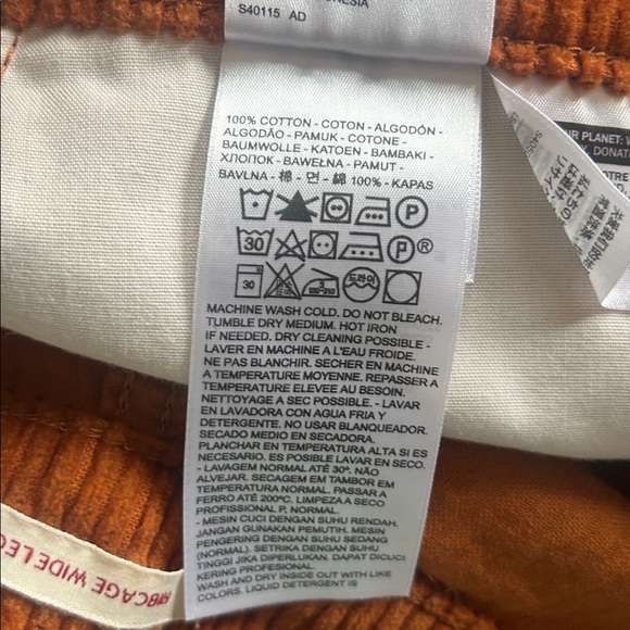 Levi’s Ribcage Wide Leg Orange Corduroy Pants Size 31 - Picture 13 of 14